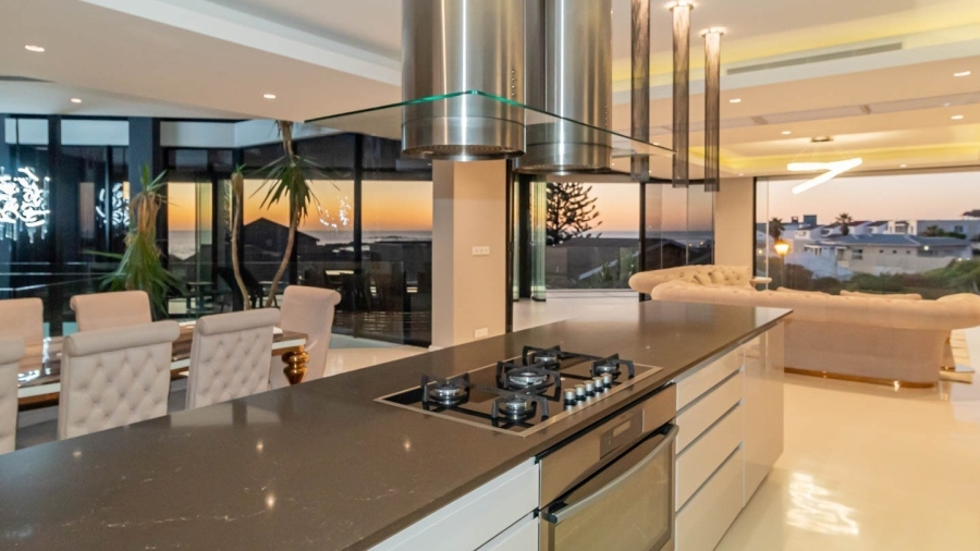 5 Bedroom Property for Sale in Bloubergstrand Western Cape